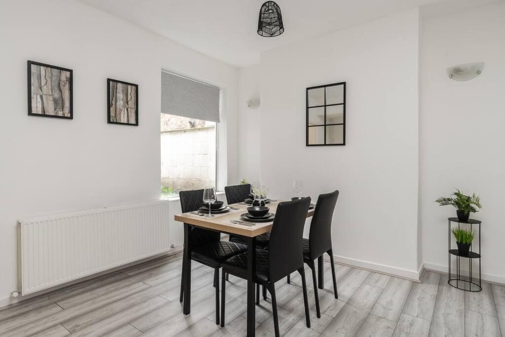 Liverpool 3 Bed House Exterior photo